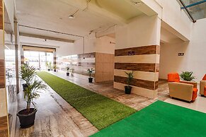 Fabhotel Skyry I