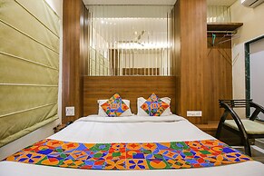 Fabhotel Royal Palace Ii