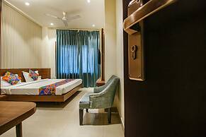 Fabhotel Royal Palace Ii