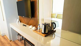 Sky Hill Hotel