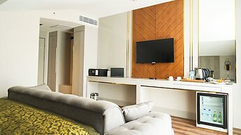 Sky Hill Hotel