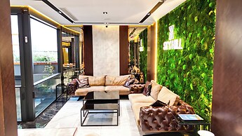 Sky Hill Hotel