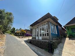 OYO Life  92982 Kost Berkah Ibu