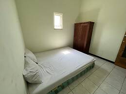 OYO Life  92982 Kost Berkah Ibu