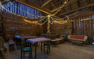 Barn Guesthouse Csíkdelne