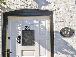 31 Riverside