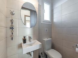 Evripus Suites Hotel