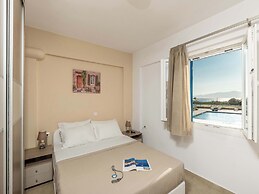 Evripus Suites Hotel