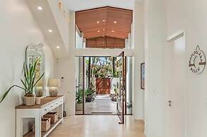 Lux Tropical Haven Mooloolaba Moonda5