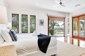 Lux Tropical Haven Mooloolaba Moonda5