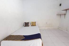 OYO Life 93153 Kos Jenggala