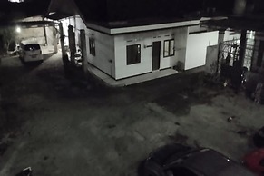 OYO Life 93160 Kost Jenny Karawang