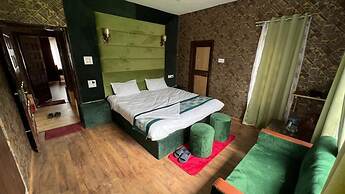 Sarwa Cottage