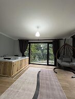 Mariposa Luxury House