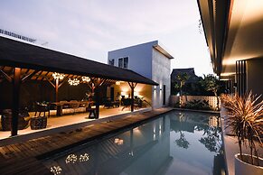 Luna Ola Villa Berawa
