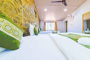Hotel Castle Rock Mount Abu by SAH