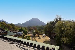 Hotel Castle Rock Mount Abu by SAH