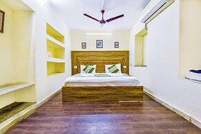 Hotel Castle Rock Mount Abu by SAH