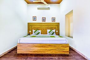 Hotel Castle Rock Mount Abu by SAH