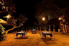Hotel Castle Rock Mount Abu by SAH