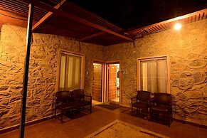 Hotel Castle Rock Mount Abu by SAH