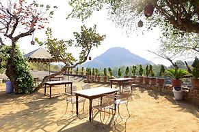 Hotel Castle Rock Mount Abu by SAH