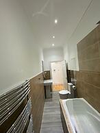 Charming 2-bed Apartment in Wolverhampton