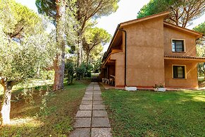 Residence with pool in Guardistallo