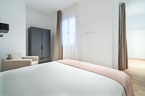 Limehome Sevilla Calle Granada