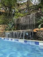 Akela Gaira Hotel