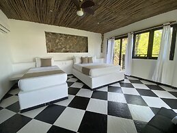 Akela Gaira Hotel