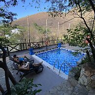 Akela Gaira Hotel