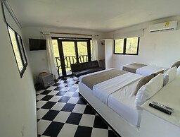Akela Gaira Hotel