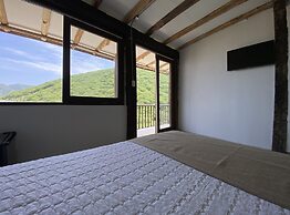 Akela Gaira Hotel