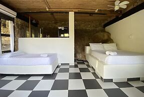 Akela Gaira Hotel