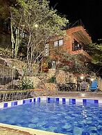 Akela Gaira Hotel