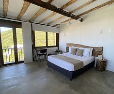 Akela Gaira Hotel