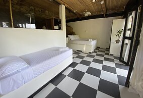Akela Gaira Hotel