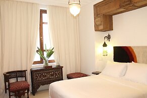 El Morocco Hotel