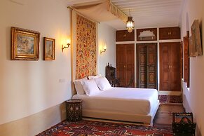 El Morocco Hotel