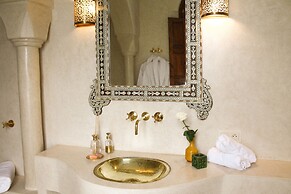 El Morocco Hotel