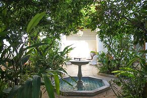El Morocco Hotel