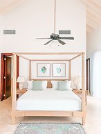 Peninsula Esmeralda Luxury Hotel & Villas