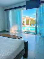 Peninsula Esmeralda Luxury Hotel & Villas