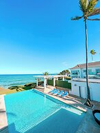 Peninsula Esmeralda Luxury Hotel & Villas