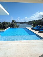 Peninsula Esmeralda Luxury Hotel & Villas