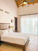 Peninsula Esmeralda Luxury Hotel & Villas