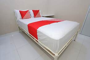 OYO 93356 Pondok Cirendeu
