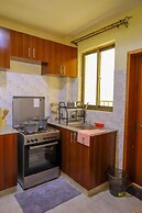 Lux Suites Greatwall Getaway Apartments