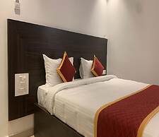 Treebo Aishwarya Grand - 4 km from Promenade Beach